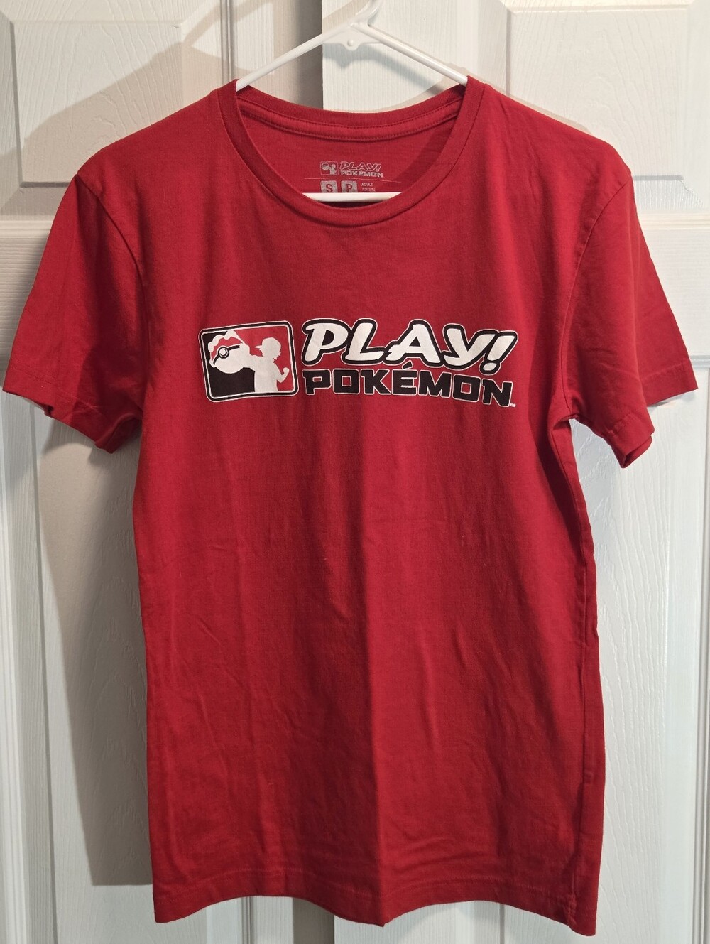 Play! Pokemon TCG Red Graphic Tee From 2023 Championship In Hawaii - Size Small